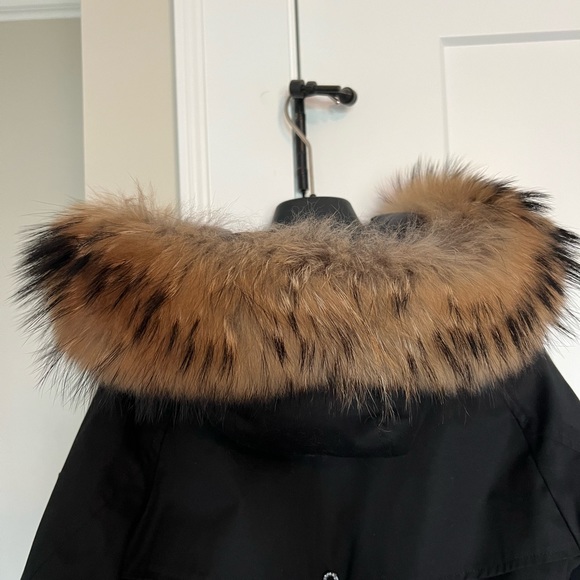 Womens Woolrich Yetna long parka with removable fur, only worn a few times - Picture 9 of 10